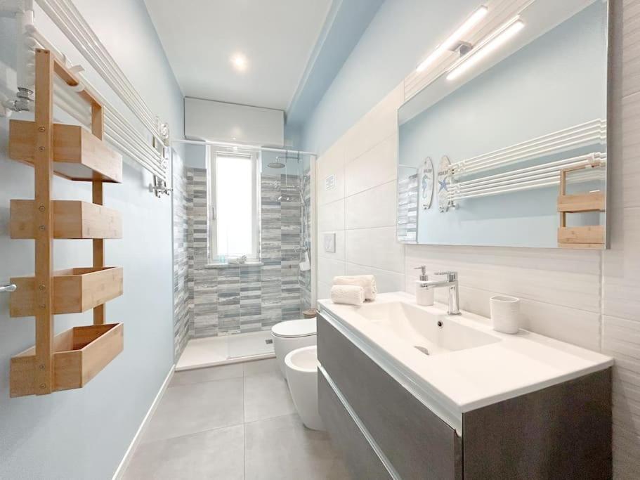 Free Parking - Elegante Casa Con Wifi -Smarttv Apartment Savona Ngoại thất bức ảnh